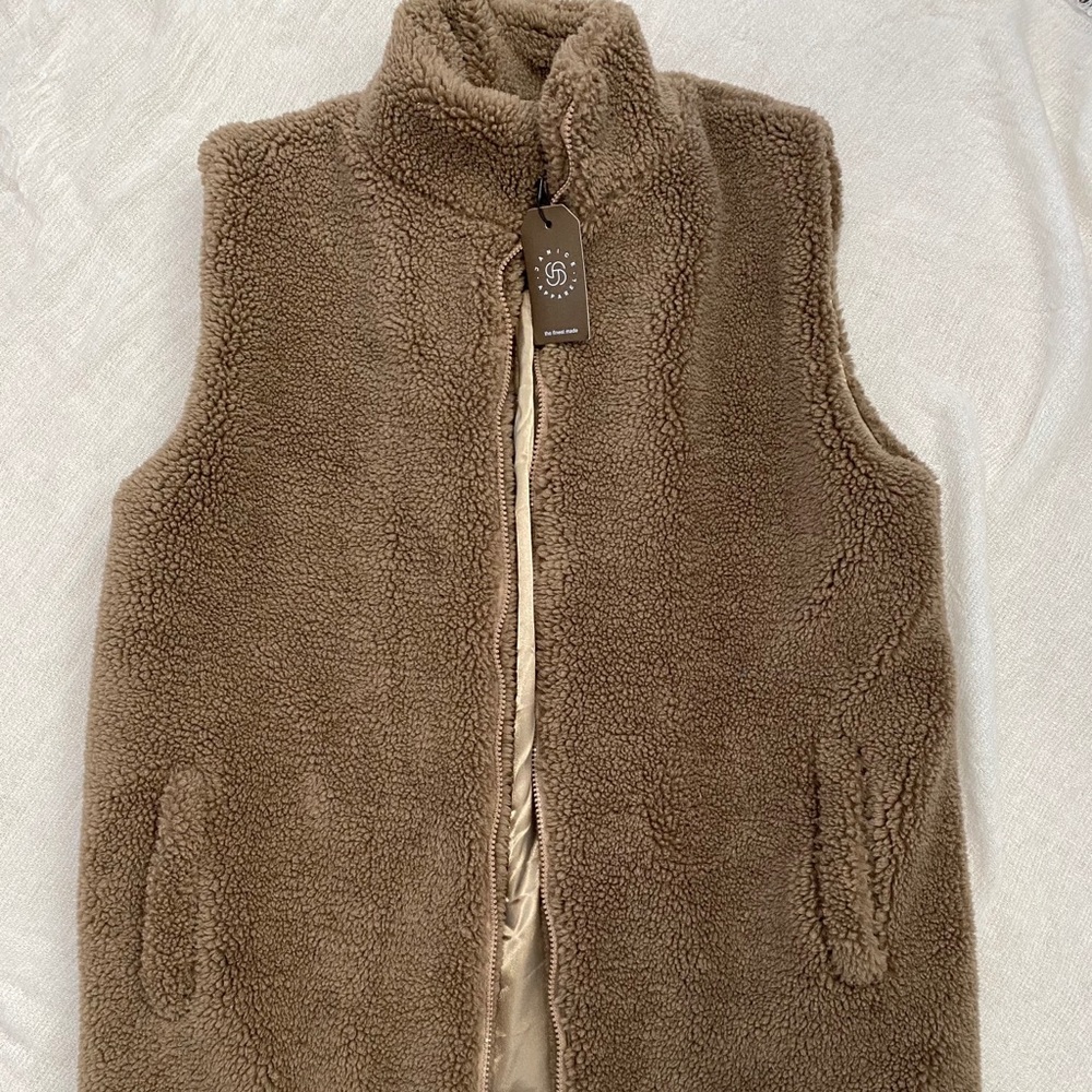 NWT Teddy bear Vest by Janice Apparel